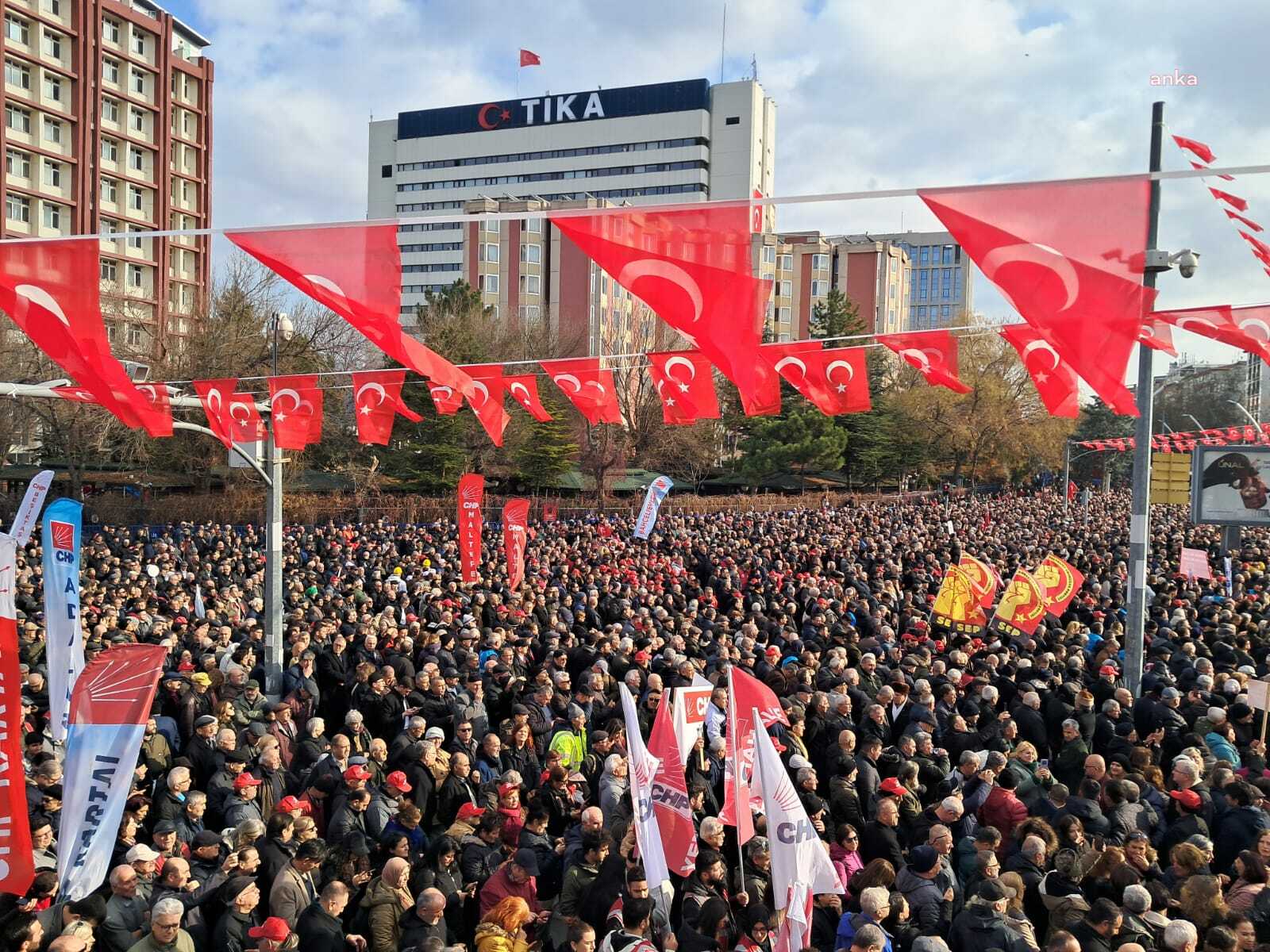 “Yurttaş Sesleniyor, Hakkımızı Alacağız mitingi” Ankara’da yapıldı. Mitinge Binlerce Kişi Katıldı