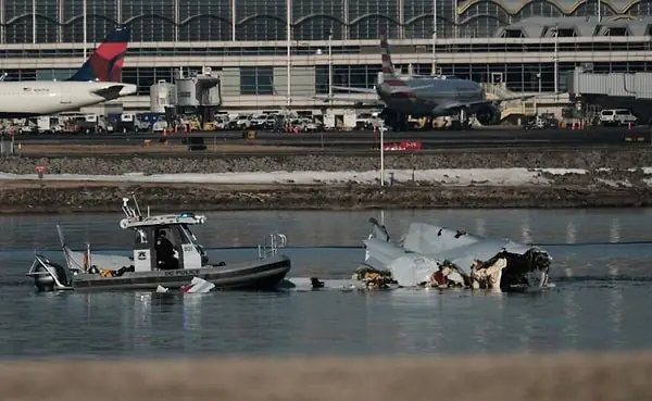 Eski Bir Hava Yolu Pilotu, Son Zamanlarda Neden Bu Kadar Çok Uçak Kazası Olduğunu Açıkladı! 2 eski bir hava yolu pilotu son zamanlarda neden bu kadar cok ucak kazasi oldugunu 59UmKm86