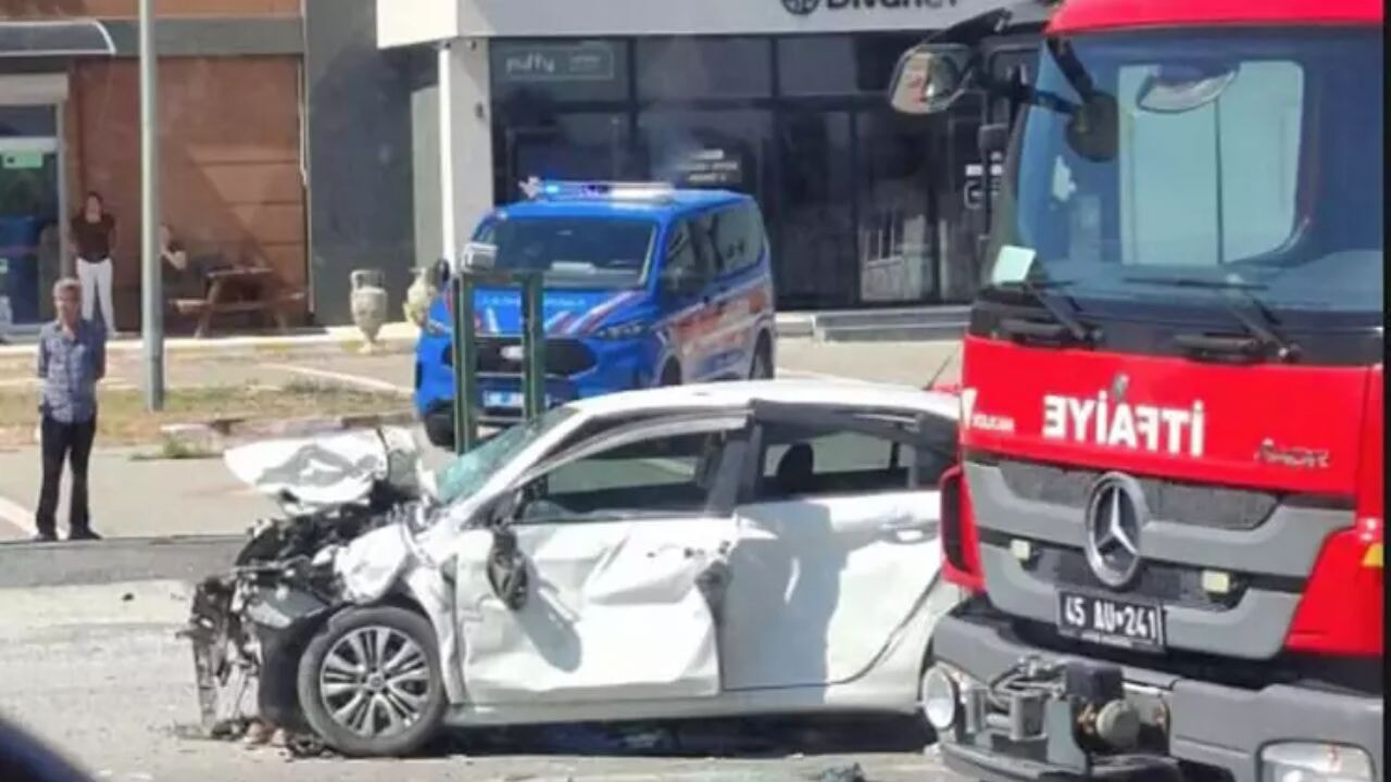Askeri Personel 9 uzman cavus vedat kiycak izmir balikesir yolunda zincirleme kazada hayatini kaybetti tXXXyAH9