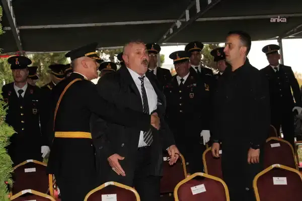 Eskişehir'deki 29 Ekim Töreninde Şehit Babasından Protokol Tepkisi: 'Hani Baş Tacıydık?'